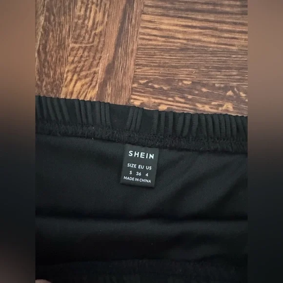 SHEIN ICON BODYCON MINI SKIRT IN BLACK *SKIRT ONLY* SIZE S TEXTURE KNIT FABRIC - Picture 8 of 8